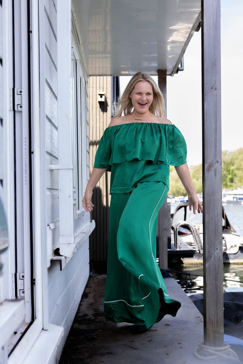 From Portobello Road to a houseboat, the version nobody published.